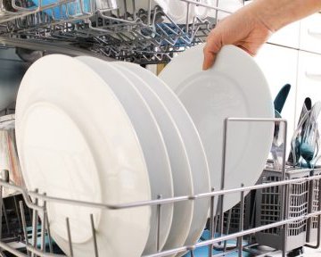 Как мыть посуду в посудомоечной машине